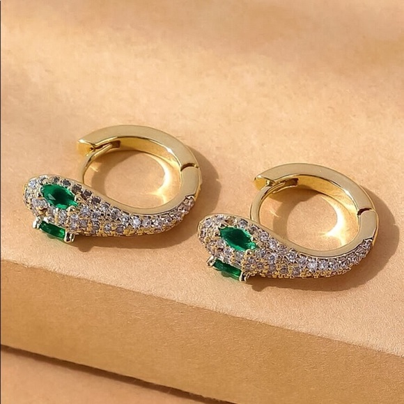 🔵𝟲𝟱%𝗢𝗙𝗙 𝗯𝘂𝗻𝗱𝗹𝗲𝘀 𝟯+🔵 NEW CZ Snake Delicate Huggies - Picture 13 of 15